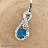 Srebrny wisior z niebieskim agatem