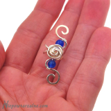 93b - Srebrny earcuff 'Róża" niebieski